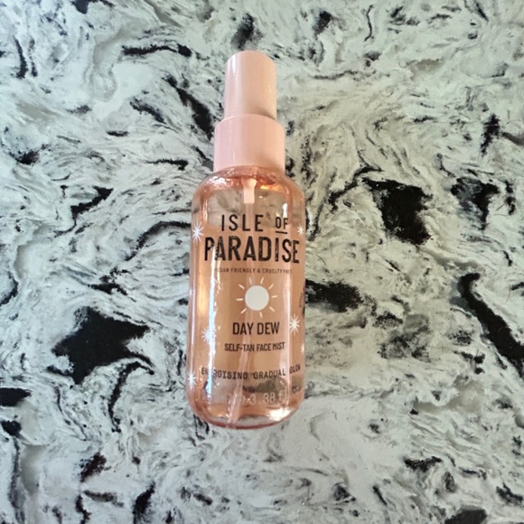 Isle of paradise day dew gradual self tanner mist light. Last price! - Picture 2 of 3